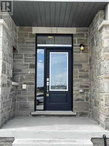 141 Fenchurch Manor, Barrie, ON - Outdoor