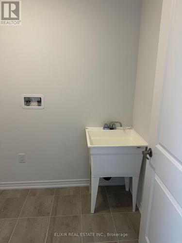 141 Fenchurch Manor, Barrie, ON - Indoor