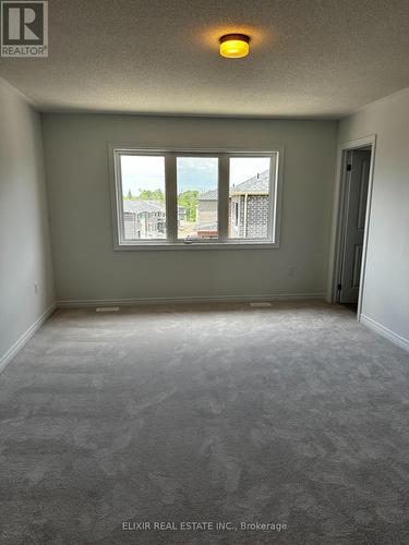 141 Fenchurch Manor, Barrie, ON - Indoor Photo Showing Other Room
