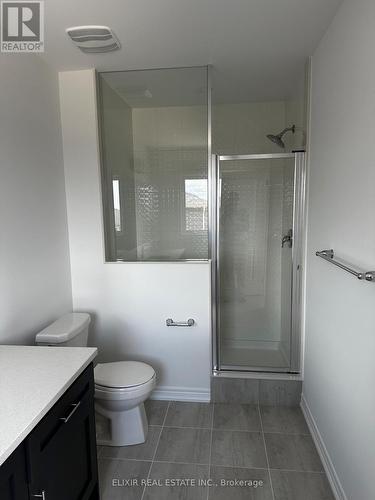 141 Fenchurch Manor, Barrie, ON - Indoor Photo Showing Bathroom