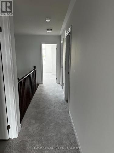 141 Fenchurch Manor, Barrie, ON - Indoor Photo Showing Other Room