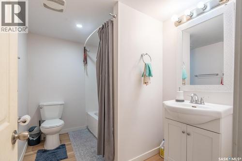 1840 Quebec Street, Regina, SK - Indoor Photo Showing Bathroom