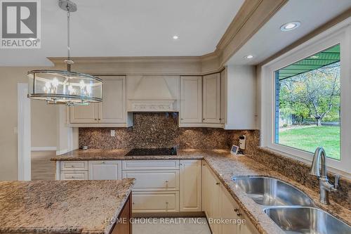 43 Golfwood Heights E, Toronto, ON - Indoor Photo Showing Kitchen With Double Sink