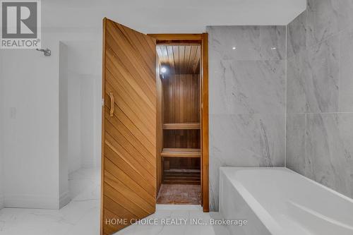 43 Golfwood Heights E, Toronto, ON - Indoor