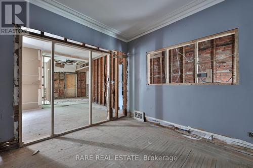 21 Chestnut Avenue, Hamilton, ON - Indoor Photo Showing Other Room
