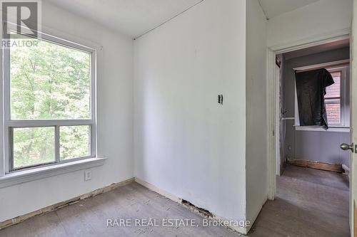 21 Chestnut Avenue, Hamilton, ON - Indoor Photo Showing Other Room