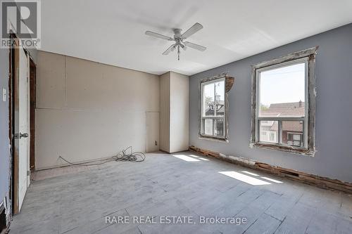 21 Chestnut Avenue, Hamilton, ON - Indoor Photo Showing Other Room