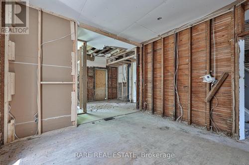 21 Chestnut Avenue, Hamilton, ON - Indoor Photo Showing Other Room