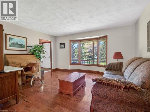 42965 Highway 3, Wainfleet, ON - Indoor Photo Showing Living Room