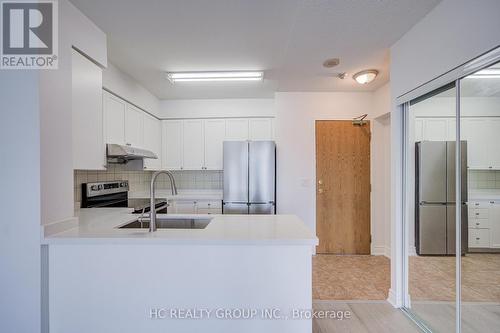 1411 - 5508 Yonge Street, Toronto, ON - Indoor Photo Showing Kitchen
