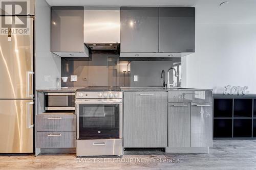 3809 - 251 Jarvis Street, Toronto, ON - Indoor Photo Showing Kitchen