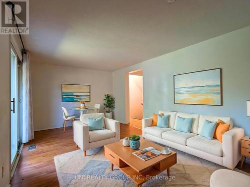 G - 1460 Heatherington Road, Ottawa, ON - Indoor Photo Showing Living Room