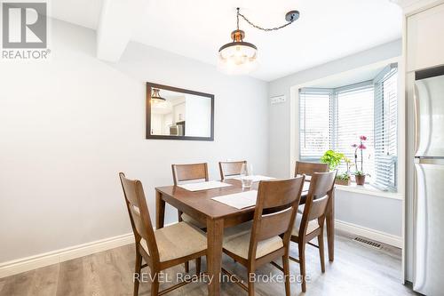 4480 Queensway Gardens, Niagara Falls (Morrison), ON - Indoor Photo Showing Dining Room