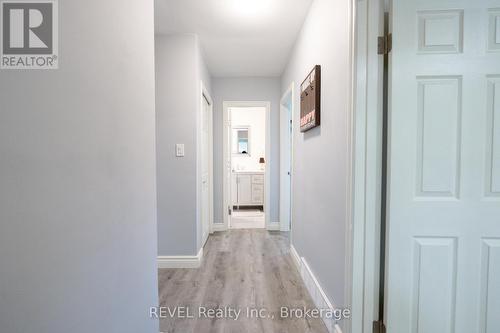 4480 Queensway Gardens, Niagara Falls (Morrison), ON - Indoor Photo Showing Other Room