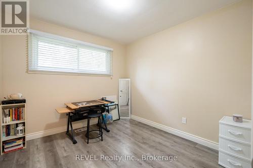 4480 Queensway Gardens, Niagara Falls (Morrison), ON - Indoor Photo Showing Office