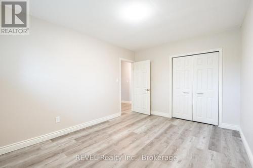 4480 Queensway Gardens, Niagara Falls (Morrison), ON - Indoor Photo Showing Other Room