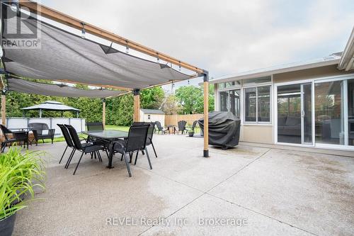 4480 Queensway Gardens, Niagara Falls (Morrison), ON - Outdoor With Deck Patio Veranda