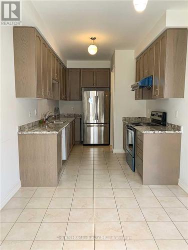 38 William Berczy Boulevard, Markham, ON - Indoor Photo Showing Kitchen