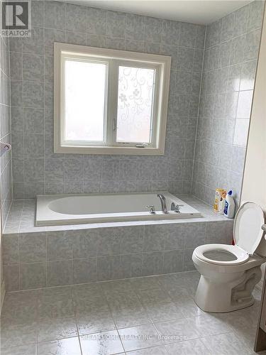 38 William Berczy Boulevard, Markham, ON - Indoor Photo Showing Bathroom