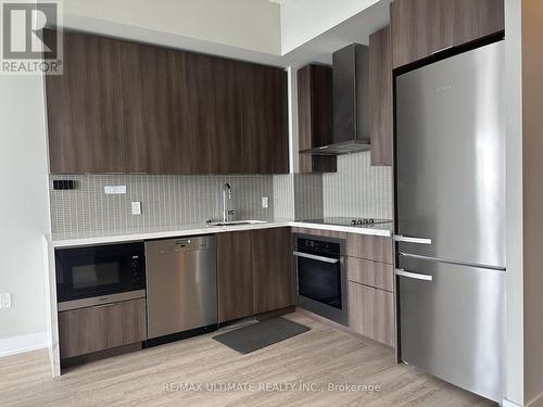 6206 - 30 Shore Breeze Drive, Toronto, ON - Indoor Photo Showing Kitchen With Upgraded Kitchen
