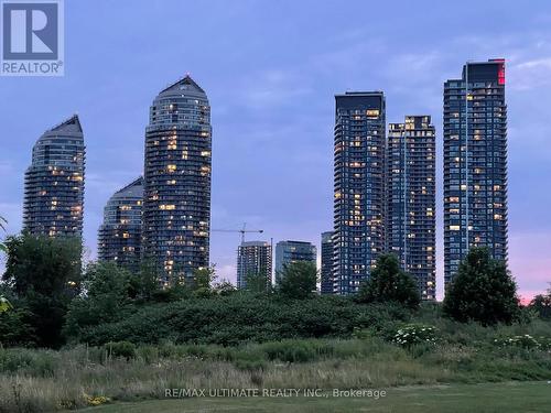 6206 - 30 Shore Breeze Drive, Toronto, ON - Outdoor With Facade