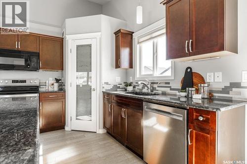 327 Roy Crescent, Saskatoon, SK - Indoor Photo Showing Kitchen With Stainless Steel Kitchen