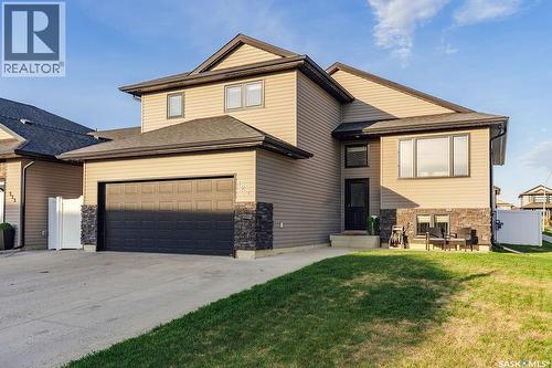327 Roy Crescent, Saskatoon, SK - Outdoor