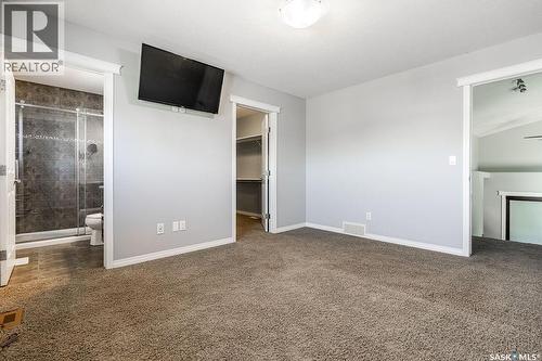 327 Roy Crescent, Saskatoon, SK - Indoor Photo Showing Other Room