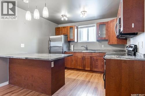 327 Roy Crescent, Saskatoon, SK - Indoor Photo Showing Kitchen