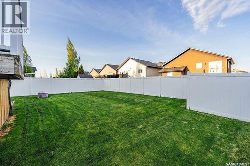 327 Roy Crescent, Saskatoon, SK - Outdoor
