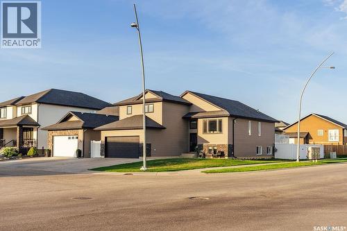 327 Roy Crescent, Saskatoon, SK - Outdoor With Facade