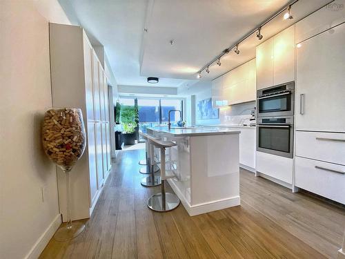 1407 1650 Granville Street  Halifax, NS B3J 0E1