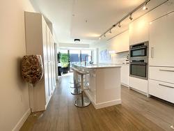 1407 1650 Granville Street  Halifax, NS B3J 0E1