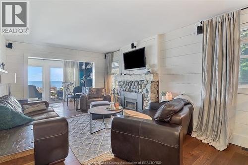 153 Adelaide Street, Essex, ON - Indoor Photo Showing Living Room With Fireplace