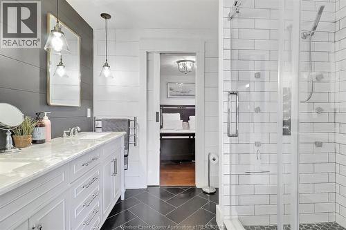 153 Adelaide Street, Essex, ON - Indoor Photo Showing Bathroom