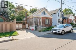 252 BEECHWOOD Avenue Hamilton, ON L8L 2T1