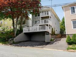 67 Rose Street  Dartmouth, NS B3A 2T8