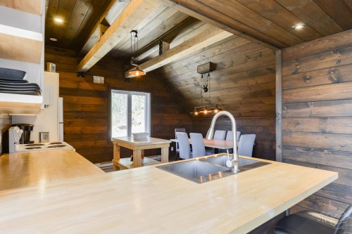Cuisine - 100 Rue Du Golf, Saint-Côme, QC - Indoor Photo Showing Kitchen With Double Sink
