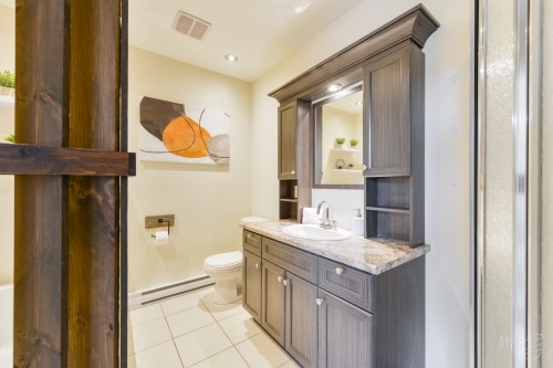 Salle de bains - 100 Rue Du Golf, Saint-Côme, QC - Indoor Photo Showing Bathroom
