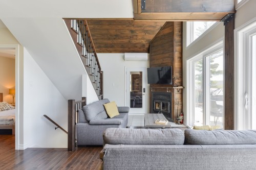 Salon - 100 Rue Du Golf, Saint-Côme, QC - Indoor Photo Showing Living Room With Fireplace