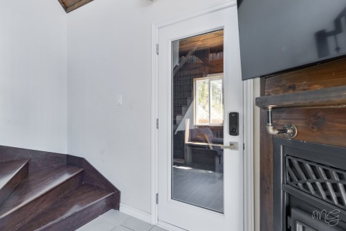 Hall d'entrée/Vestibule - 100 Rue Du Golf, Saint-Côme, QC - Indoor Photo Showing Other Room