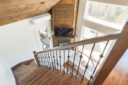 Escalier - 100 Rue Du Golf, Saint-Côme, QC - Indoor Photo Showing Other Room