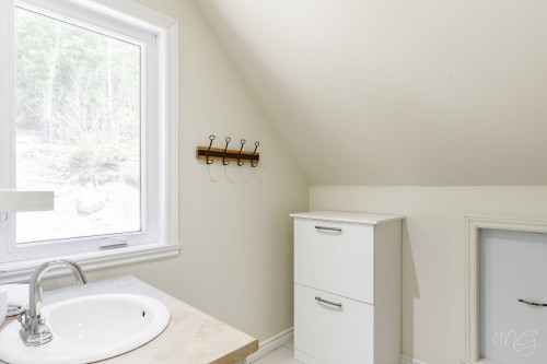 Salle de bains - 100 Rue Du Golf, Saint-Côme, QC - Indoor Photo Showing Bathroom