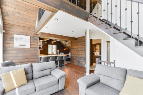 Vue d'ensemble - 100 Rue Du Golf, Saint-Côme, QC - Indoor Photo Showing Living Room