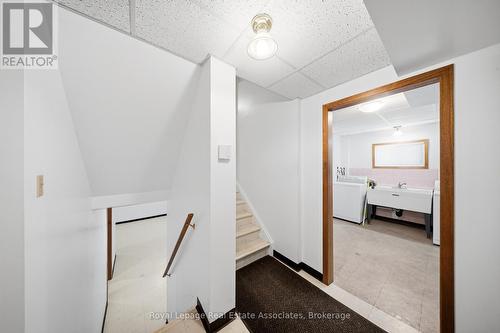 4084 Longo Circle, Mississauga, ON - Indoor Photo Showing Other Room