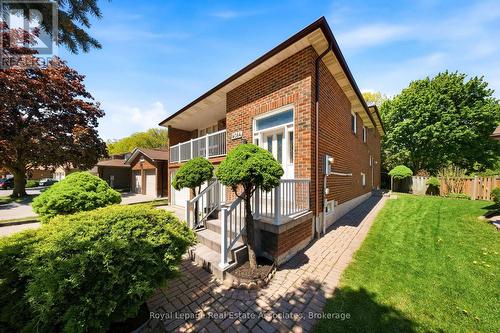 4084 Longo Circle, Mississauga, ON - Outdoor