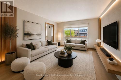 4084 Longo Circle, Mississauga, ON - Indoor Photo Showing Living Room