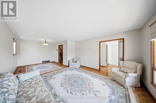 4084 Longo Circle, Mississauga, ON - Indoor Photo Showing Other Room