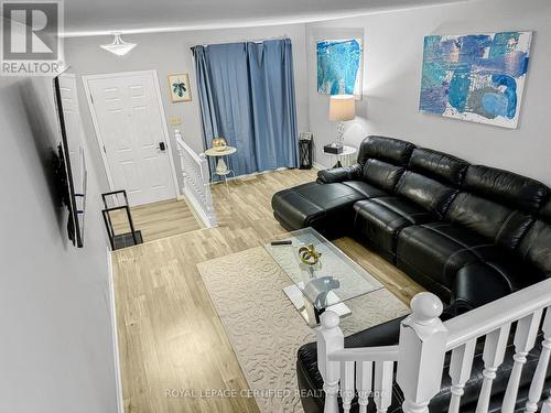 67 Mcdonagh Crescent, Thorold, ON - Indoor Photo Showing Living Room