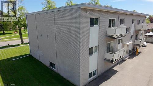 206 Indian Road, Kitchener, ON - Outdoor With Exterior
